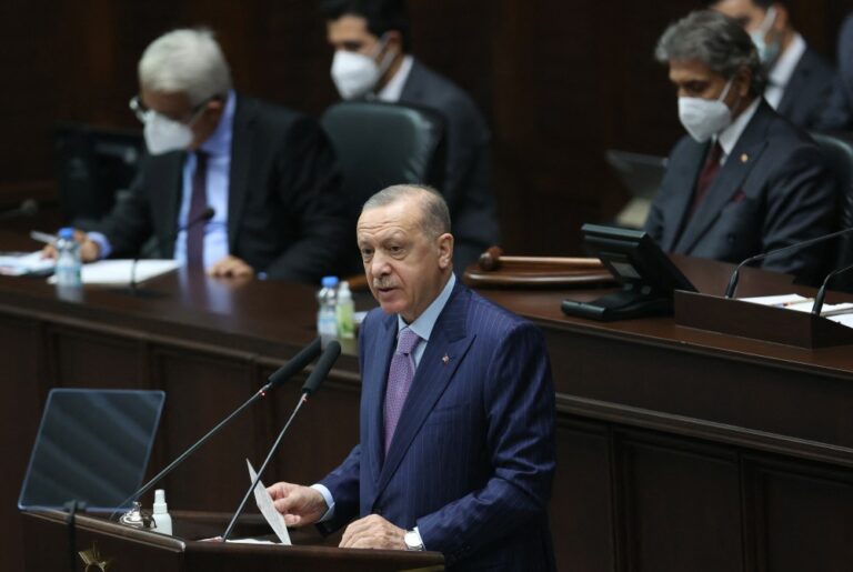 Erdogan-ak-party-meeting-1236156849